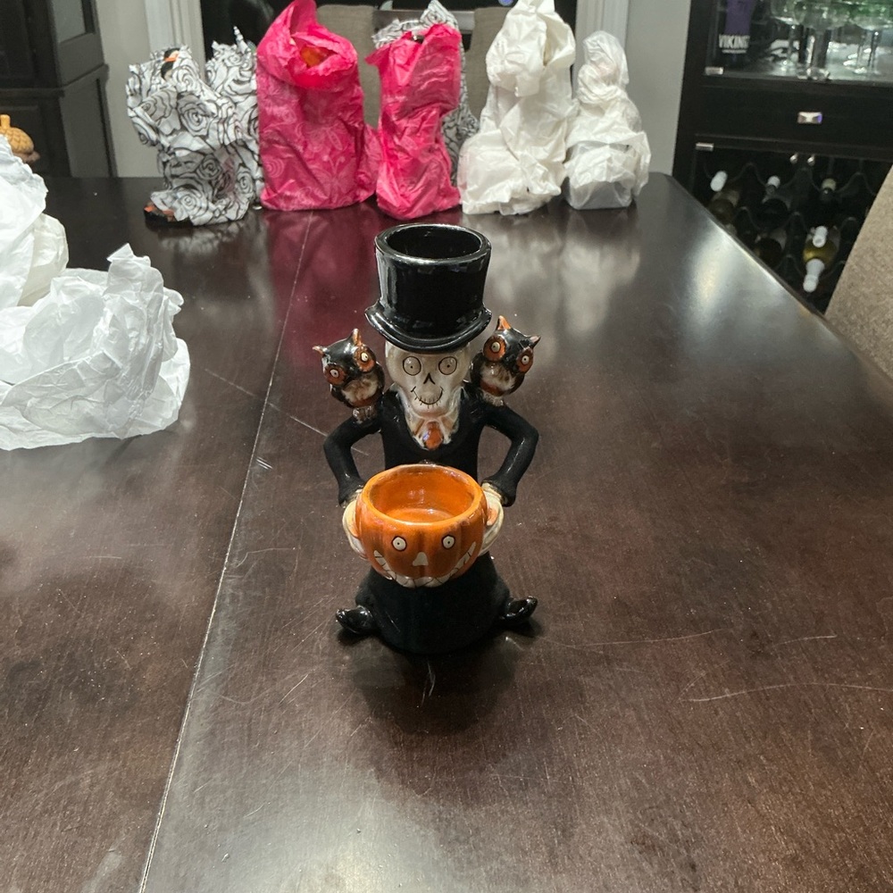 Halloween Skeleton Figurine with Pumpkin Bowl and owls - Yankee Candle Holder
